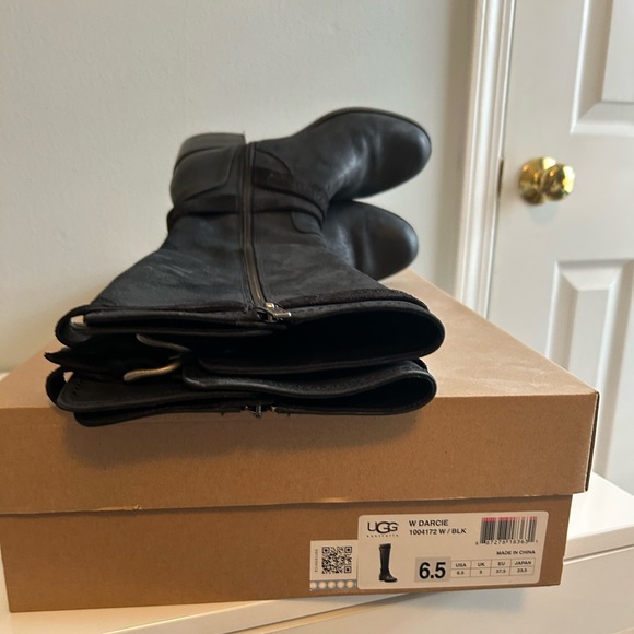 Ugg W Darcie black zip up boots - Picture 6 of 9